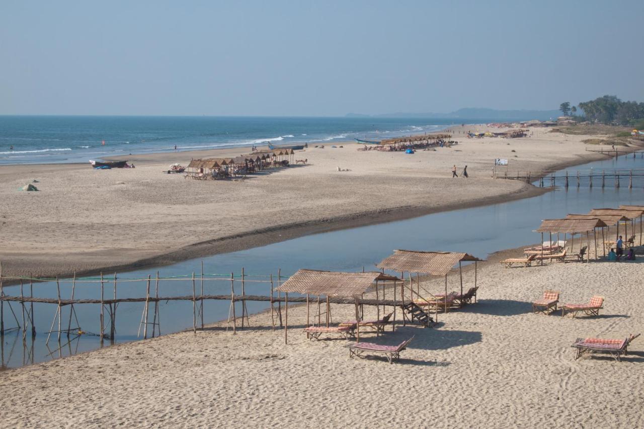 Mandrem Retreat Beach Resort กัวเก่า ภายนอก รูปภาพ