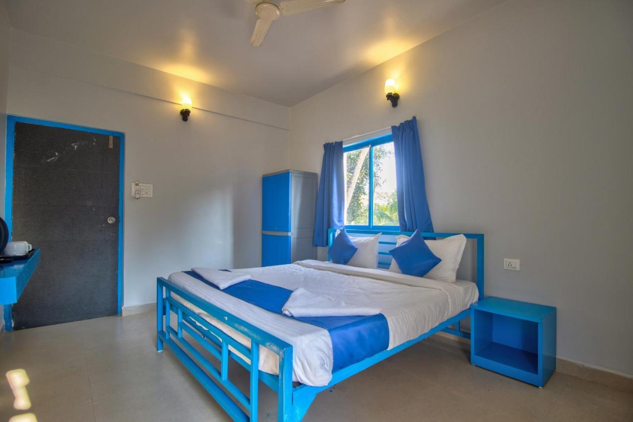 Mandrem Retreat Beach Resort กัวเก่า ภายนอก รูปภาพ