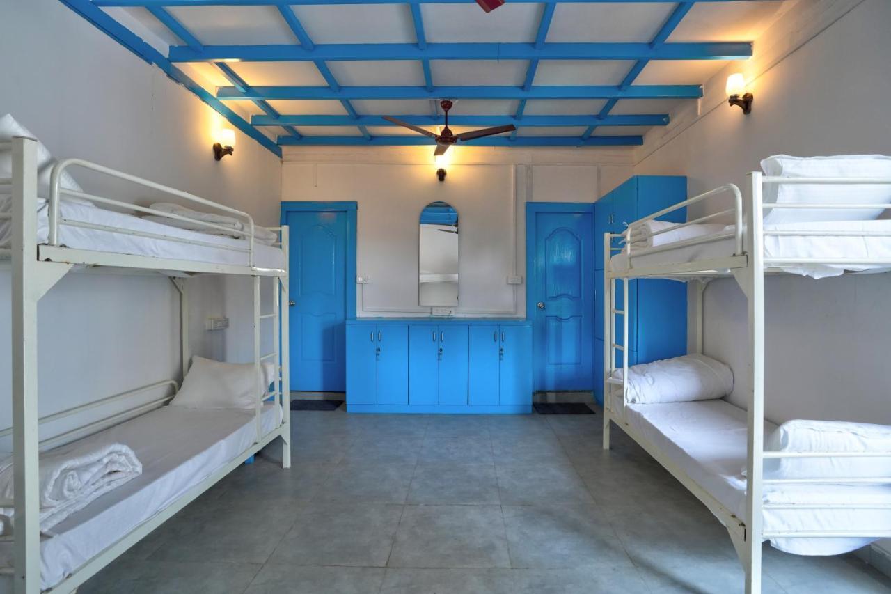 Mandrem Retreat Beach Resort กัวเก่า ภายนอก รูปภาพ