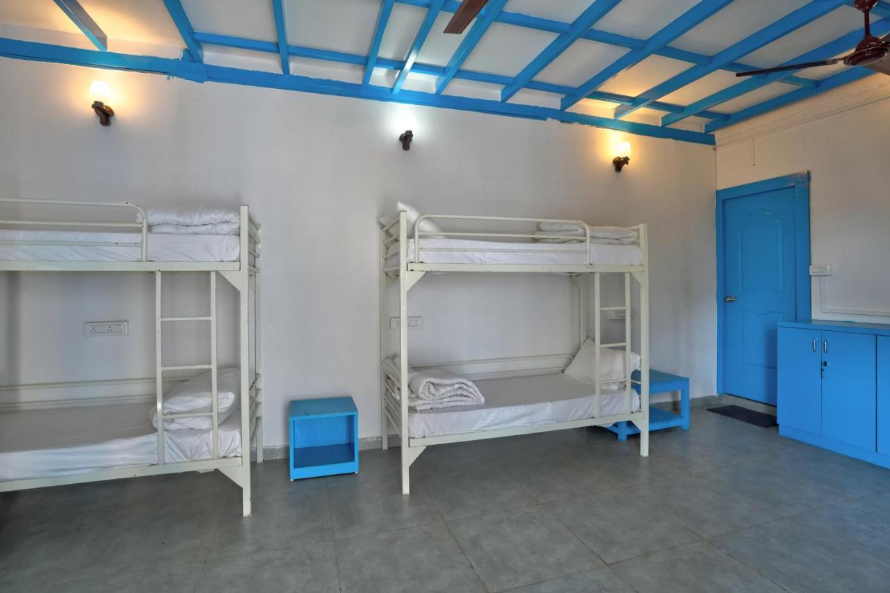 Mandrem Retreat Beach Resort กัวเก่า ภายนอก รูปภาพ